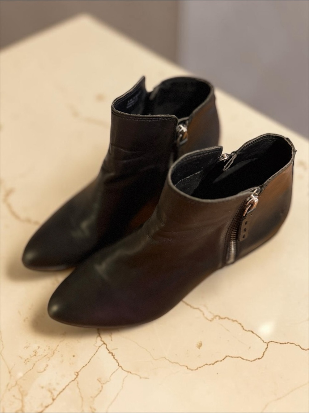 Frye Black Leather Side Zip Ankle Boots Block Heel Genuine Leather Booties - Picture 15 of 15